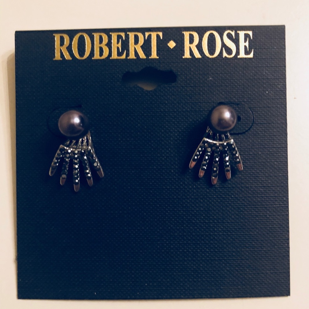 3/$15 NWT Robert Rose earrings
